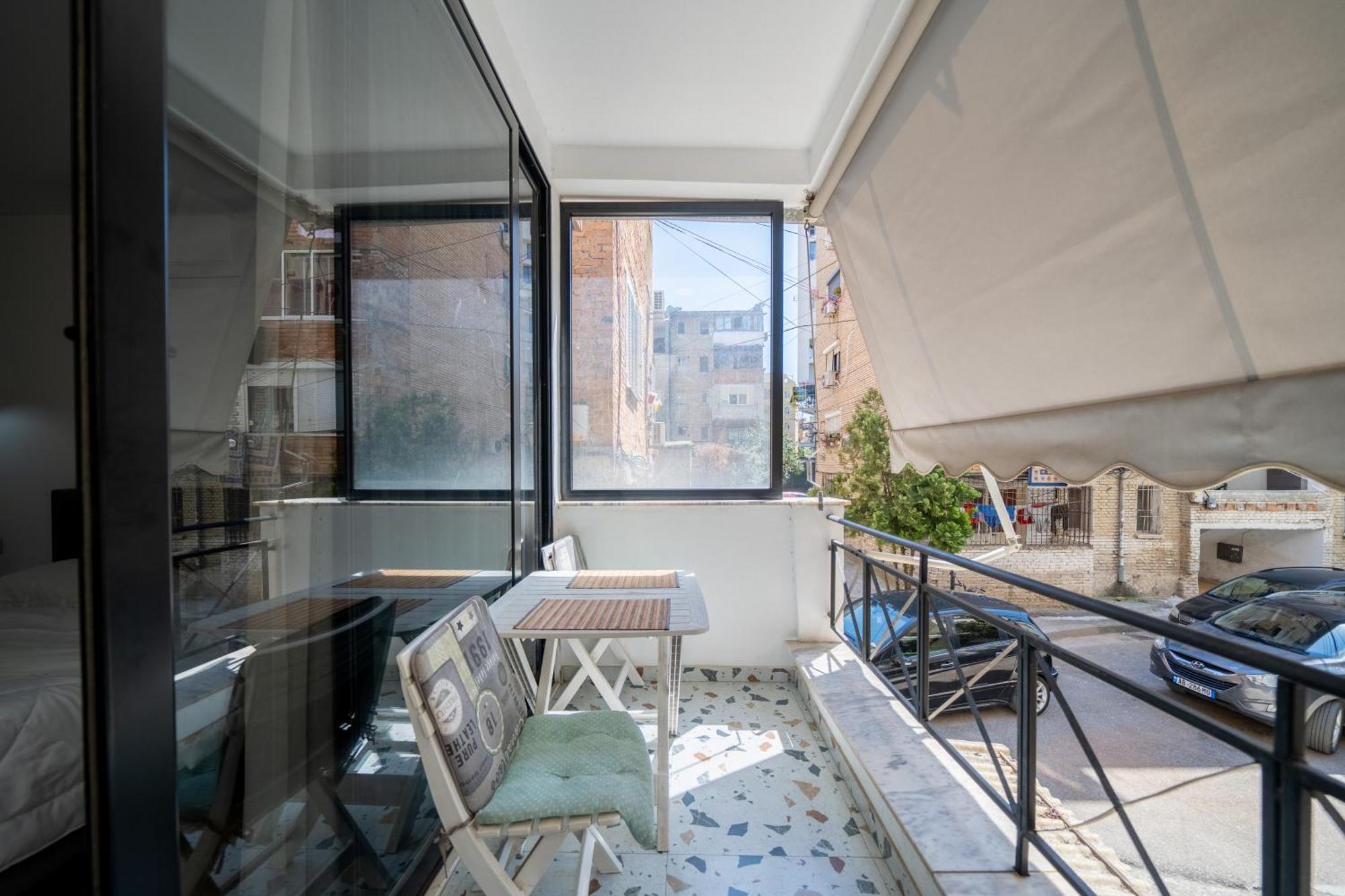 Cosy Urban Central Apartment 티라나 외부 사진