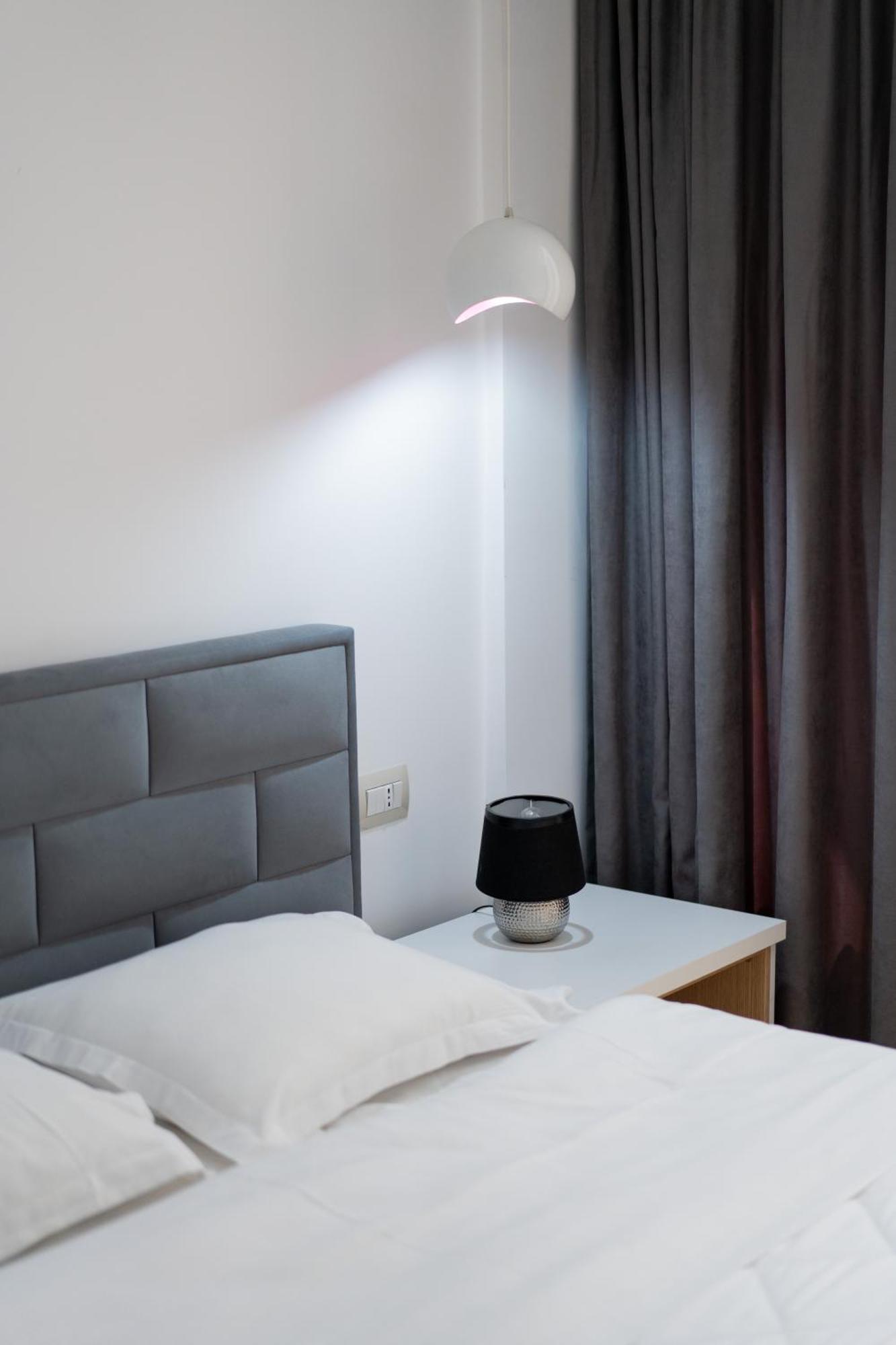 Cosy Urban Central Apartment 티라나 외부 사진