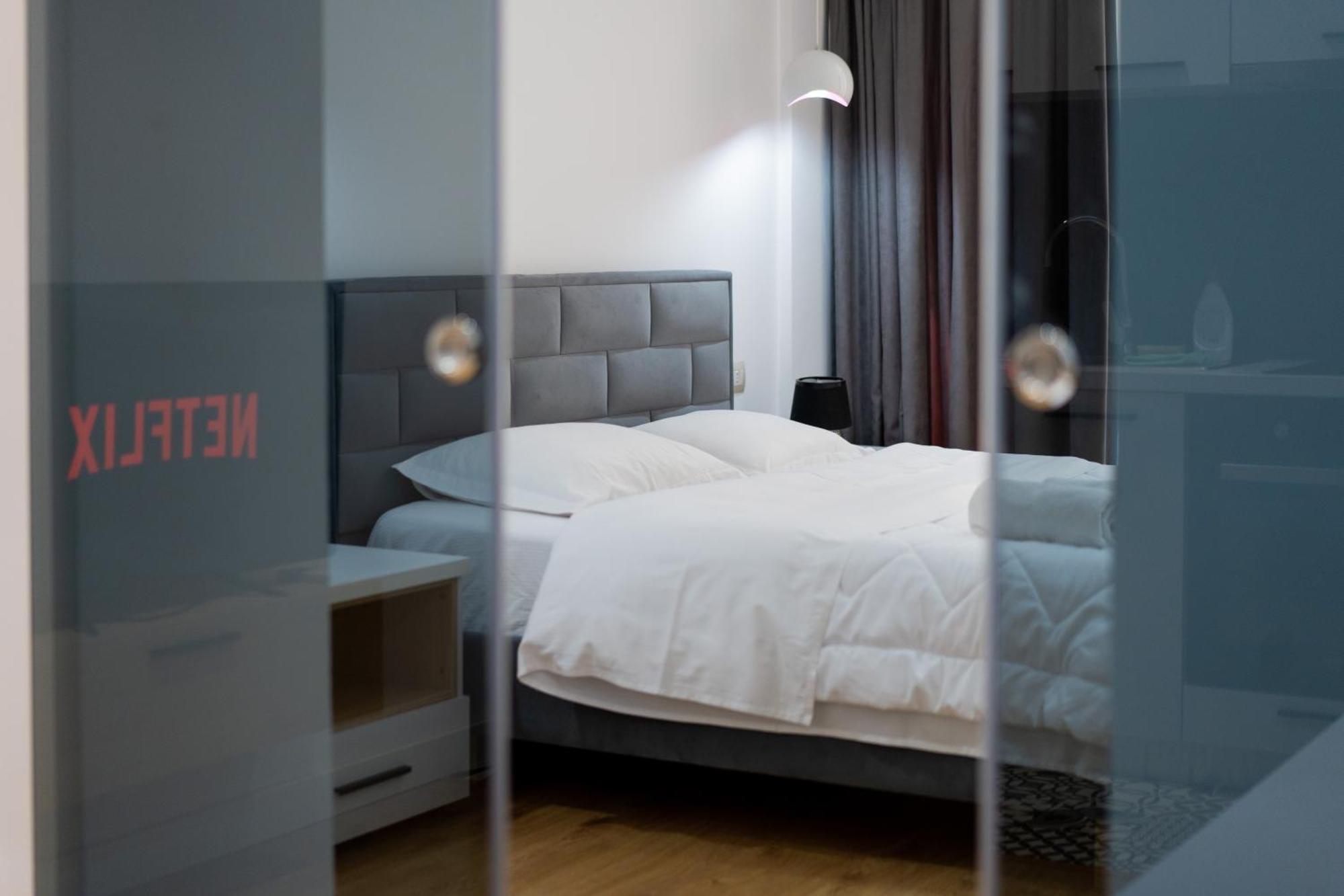 Cosy Urban Central Apartment 티라나 외부 사진